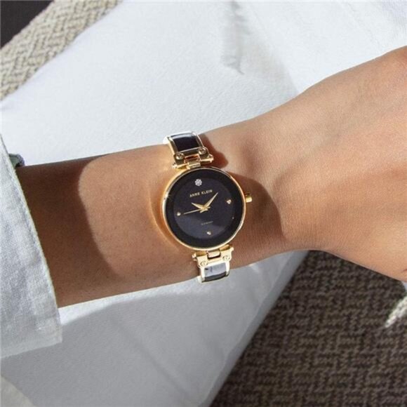 Women\'s Genuine Diamond‎ Gold Dial Bangle Watch main image 5